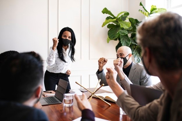 No necesitas hacer todo por tu cuenta: aprende sobre liderazgo